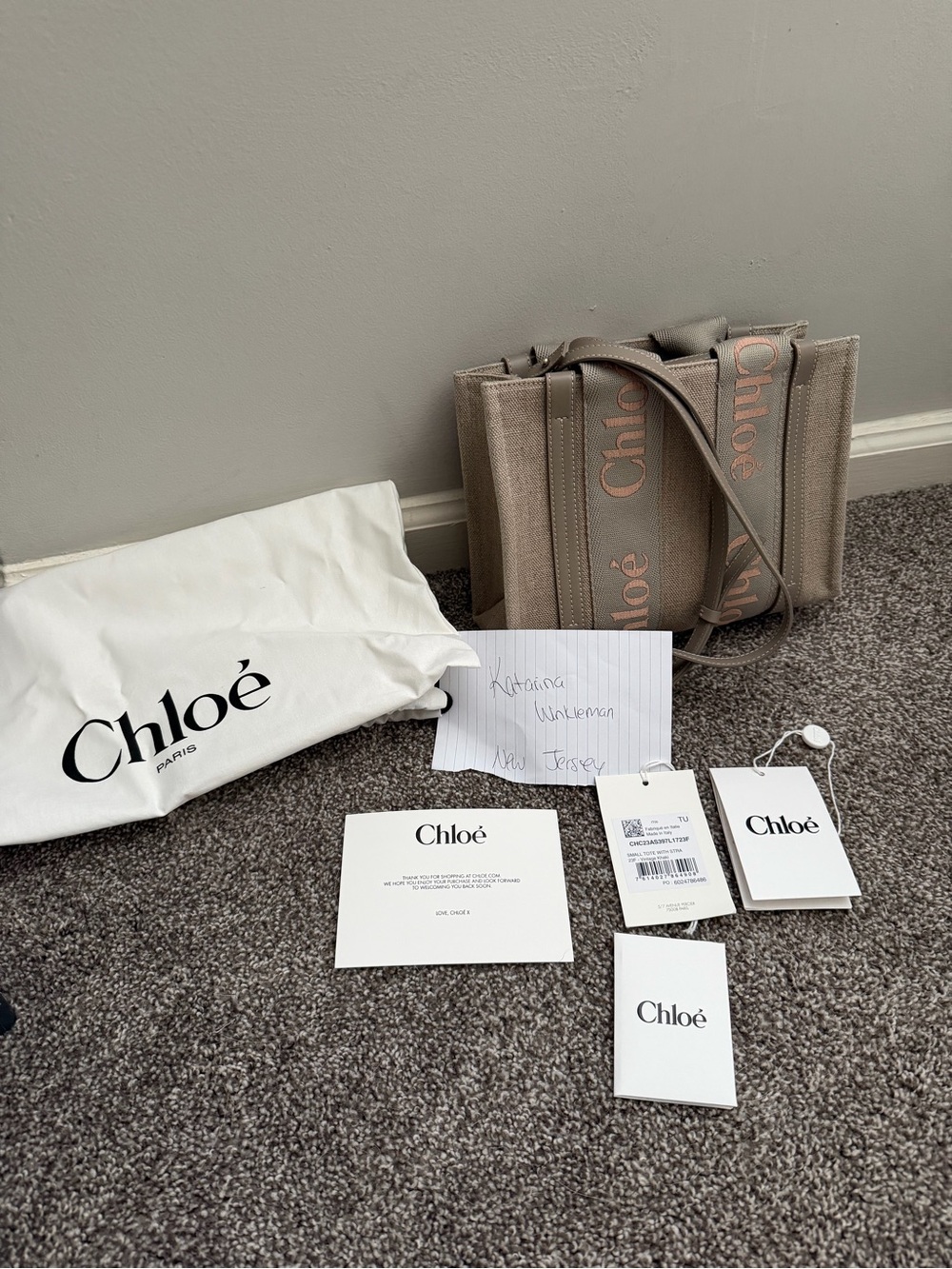 Chloé Small Woody Tote in Vintage Khaki - Picture 14 of 16